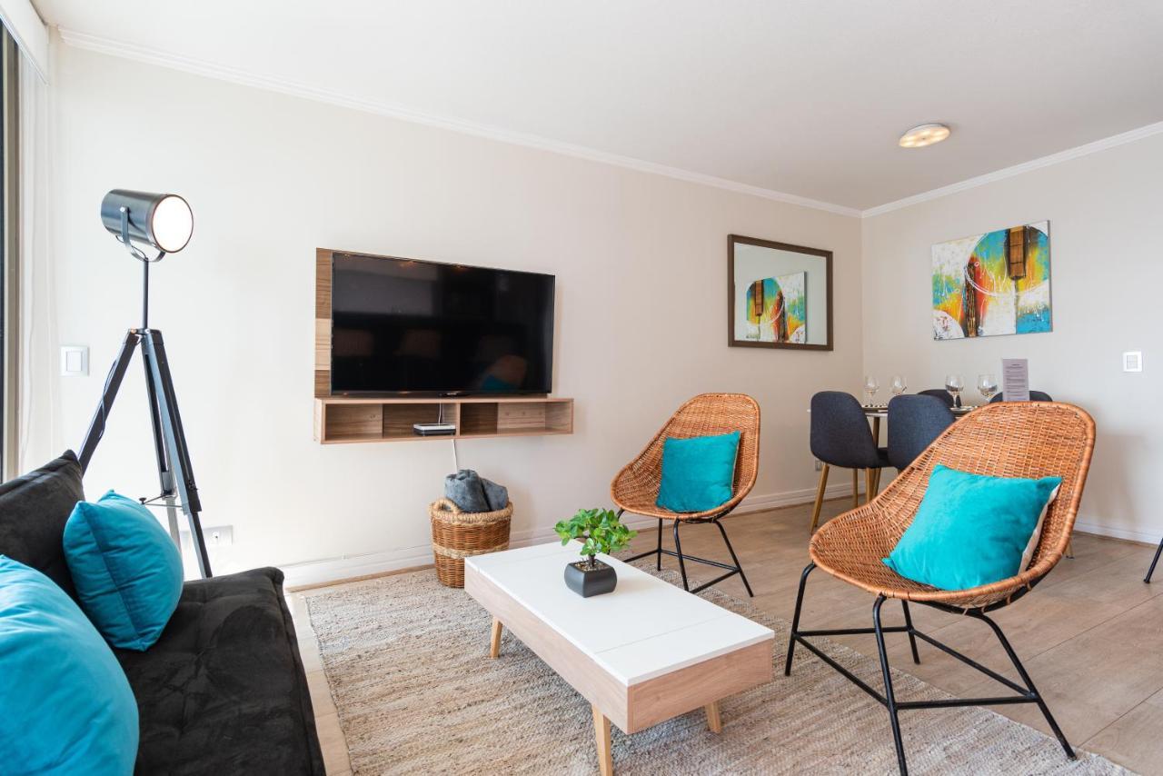 Apartment Arauco Wood - 2br, Parking, Wifi, Mall & Pool Santiago