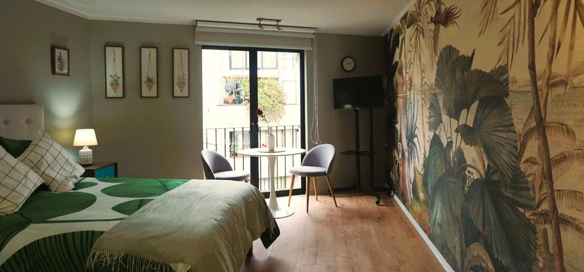 Apartment Barrio Historico 3 Min Metro, Wifi, Netflik, Comodidad *