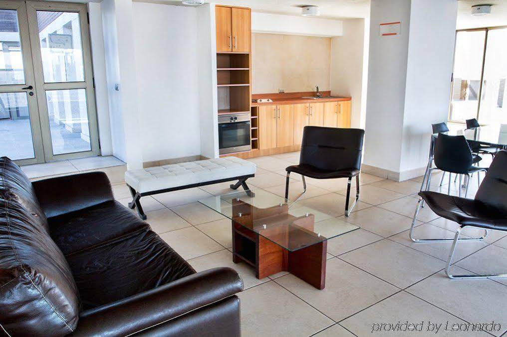 Providencia Town * Santiago