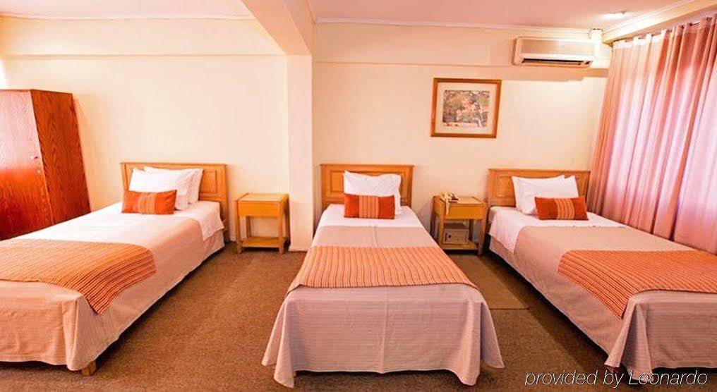 Dacarlo Hotel 3*
