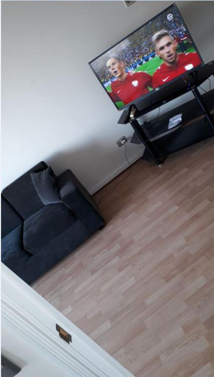 Depto. Ricardo Lyon 920 Apartamento
